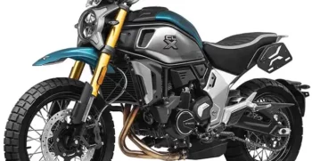 700cl-x_adventure-schuin